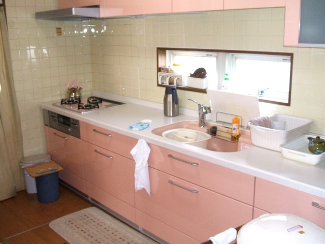 Vol 247 傷に強くて可愛い ピンクのシステムキッチン 八戸市の住まい創りはリフォームササキ
