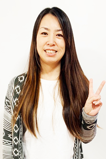 販促・企画　法両 里未