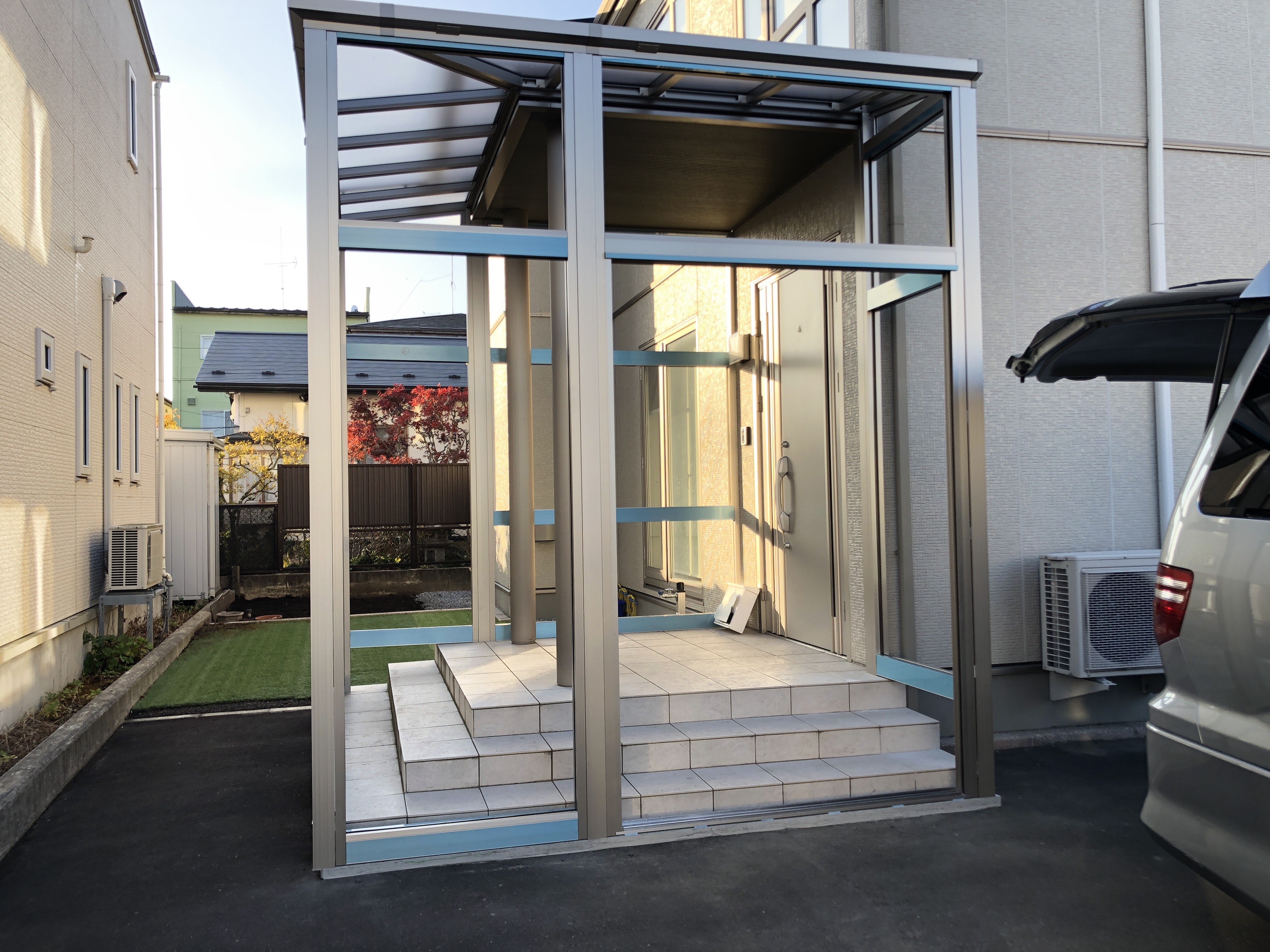 L型屋根の風除室 八戸市の住まい創りはリフォームササキ