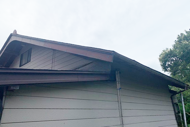 密度が濃い塗料で屋根を守る!